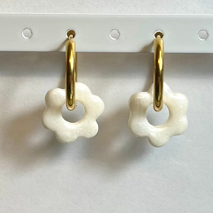 Pampilles interchangeables Mini Flora (15mm)– Paires de mini fleurs en pâte polymère (sans créoles)