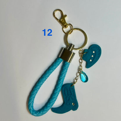 ✨ Bijou de Sac et Porte-Clés Fantaisie – Accessoire Tendance avec Breloques