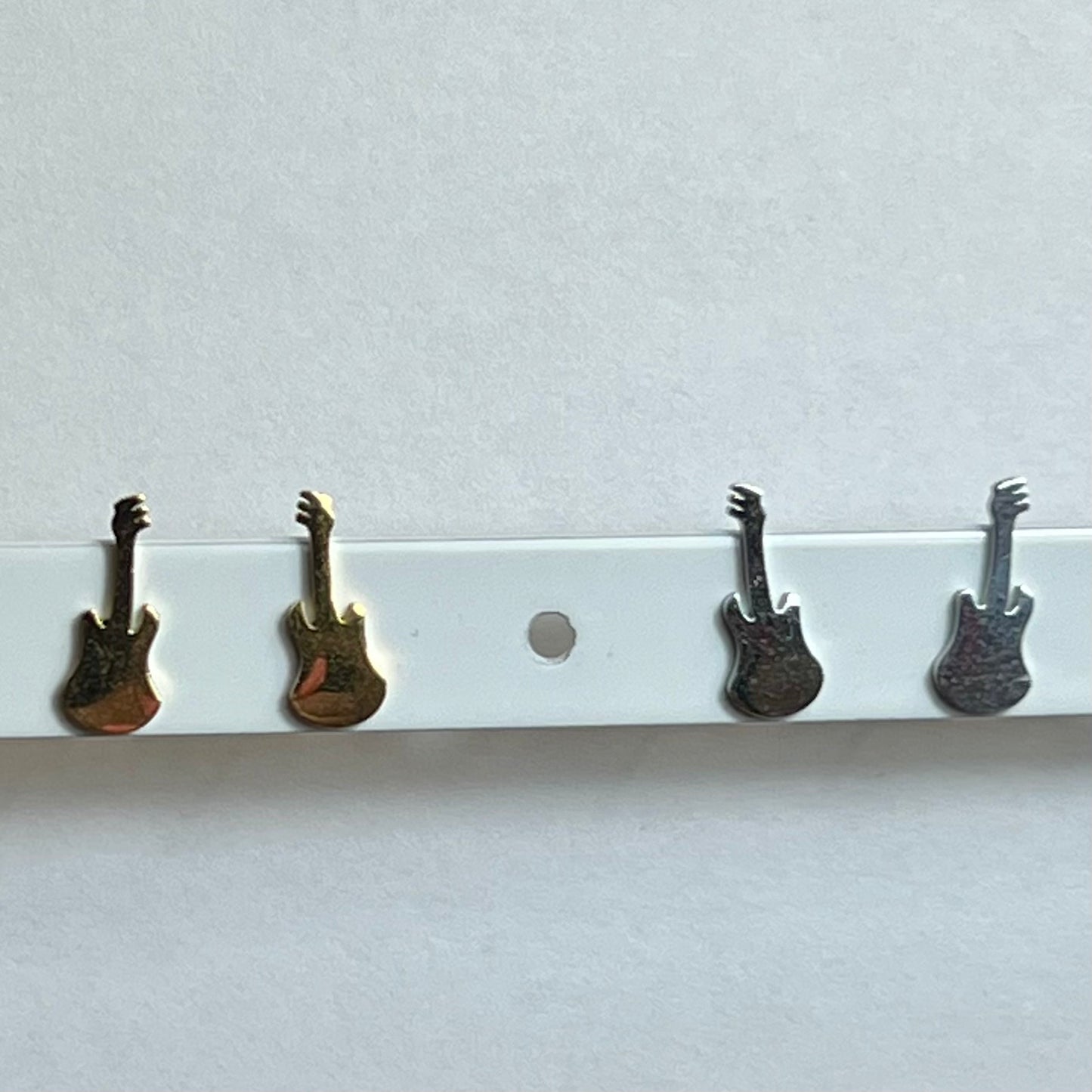 Boucles d’Oreilles en Acier Inoxydable B024 – Doré ou Argenté | Hypoallergéniques et Résistantes à l’Eau