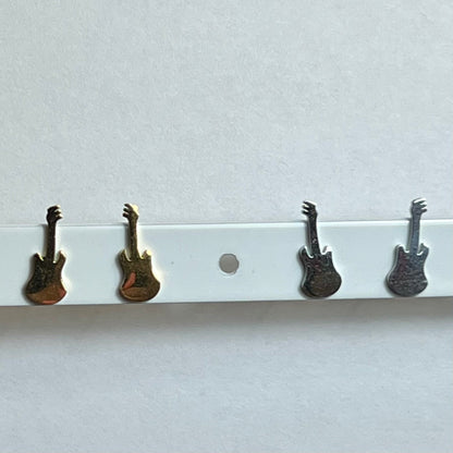 Boucles d’Oreilles en Acier Inoxydable B024 – Doré ou Argenté | Hypoallergéniques et Résistantes à l’Eau
