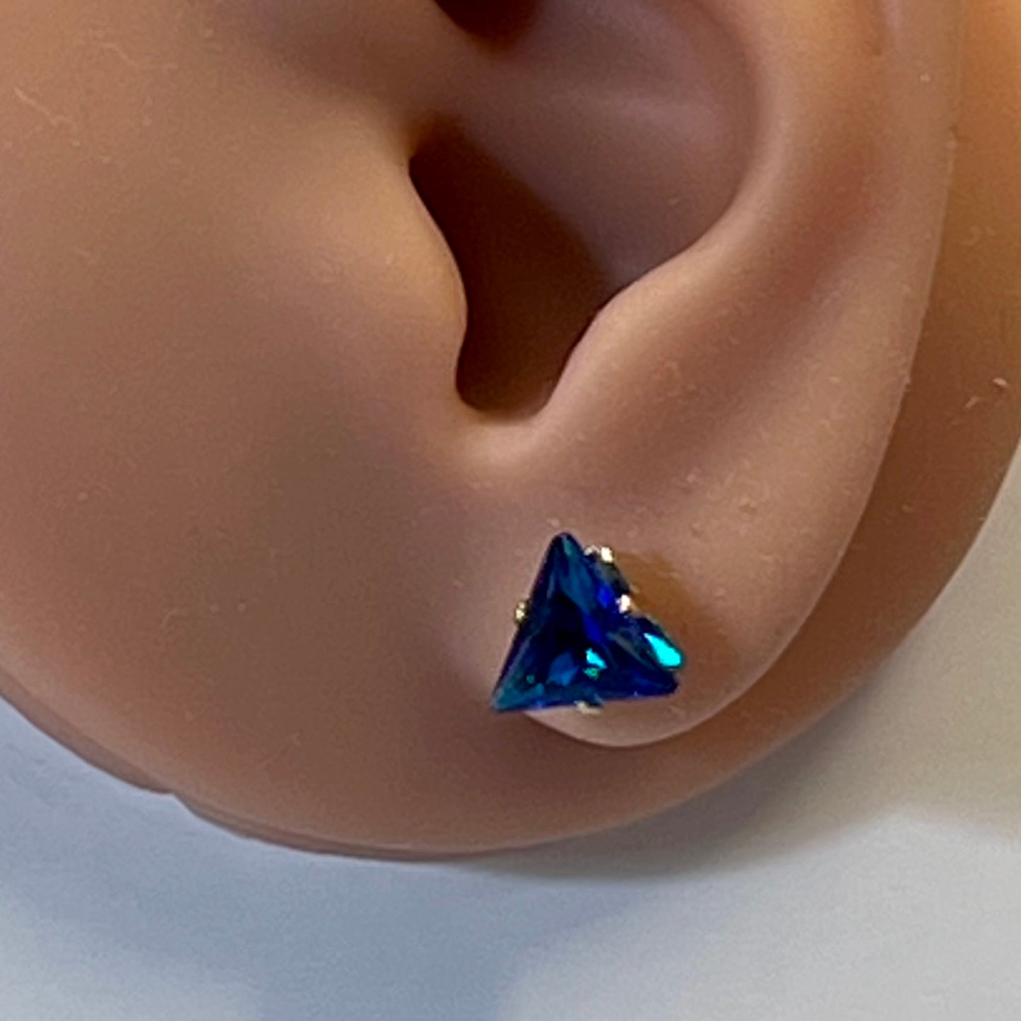 Boucles d’Oreilles en Acier Inoxydable B025 – Doré ou Argenté | Hypoallergéniques et Résistantes à l’Eau