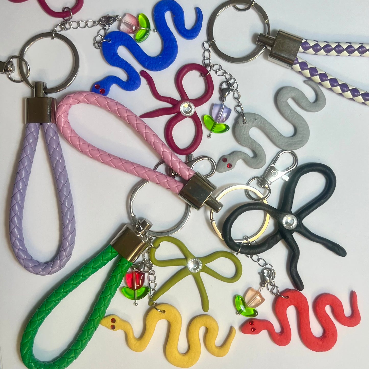 ✨ Bijou de Sac et Porte-Clés Fantaisie – Accessoire Tendance avec Breloques