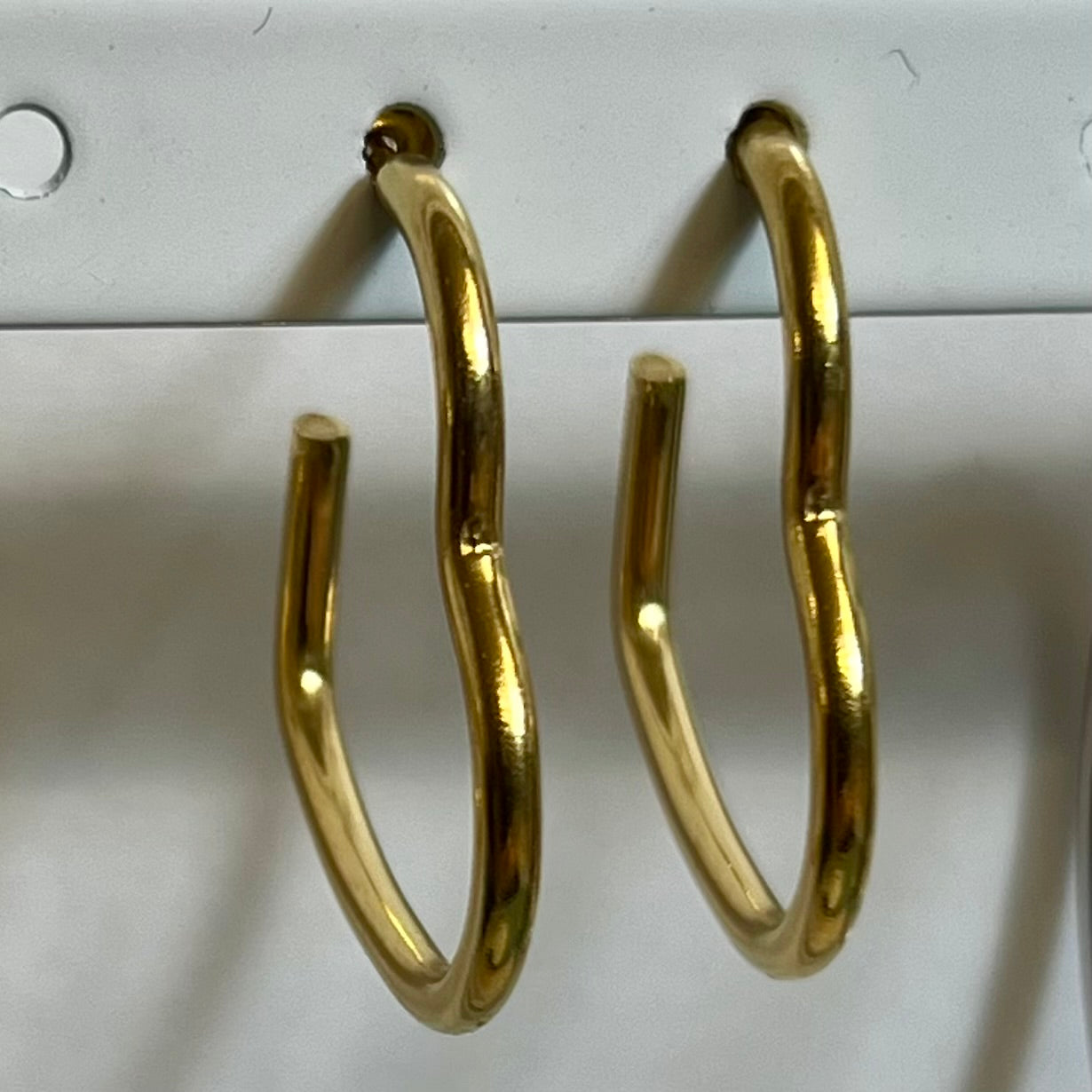 Boucles d’Oreilles en Acier Inoxydable B038 – Doré ou Argenté | Hypoallergéniques et Résistantes à l’Eau