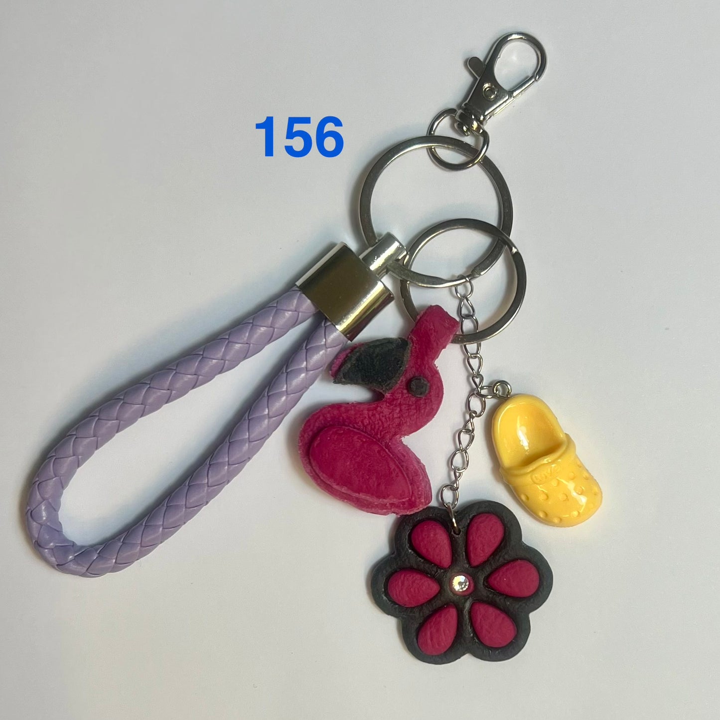 ✨ Bijou de Sac et Porte-Clés Fantaisie – Accessoire Tendance avec Breloques