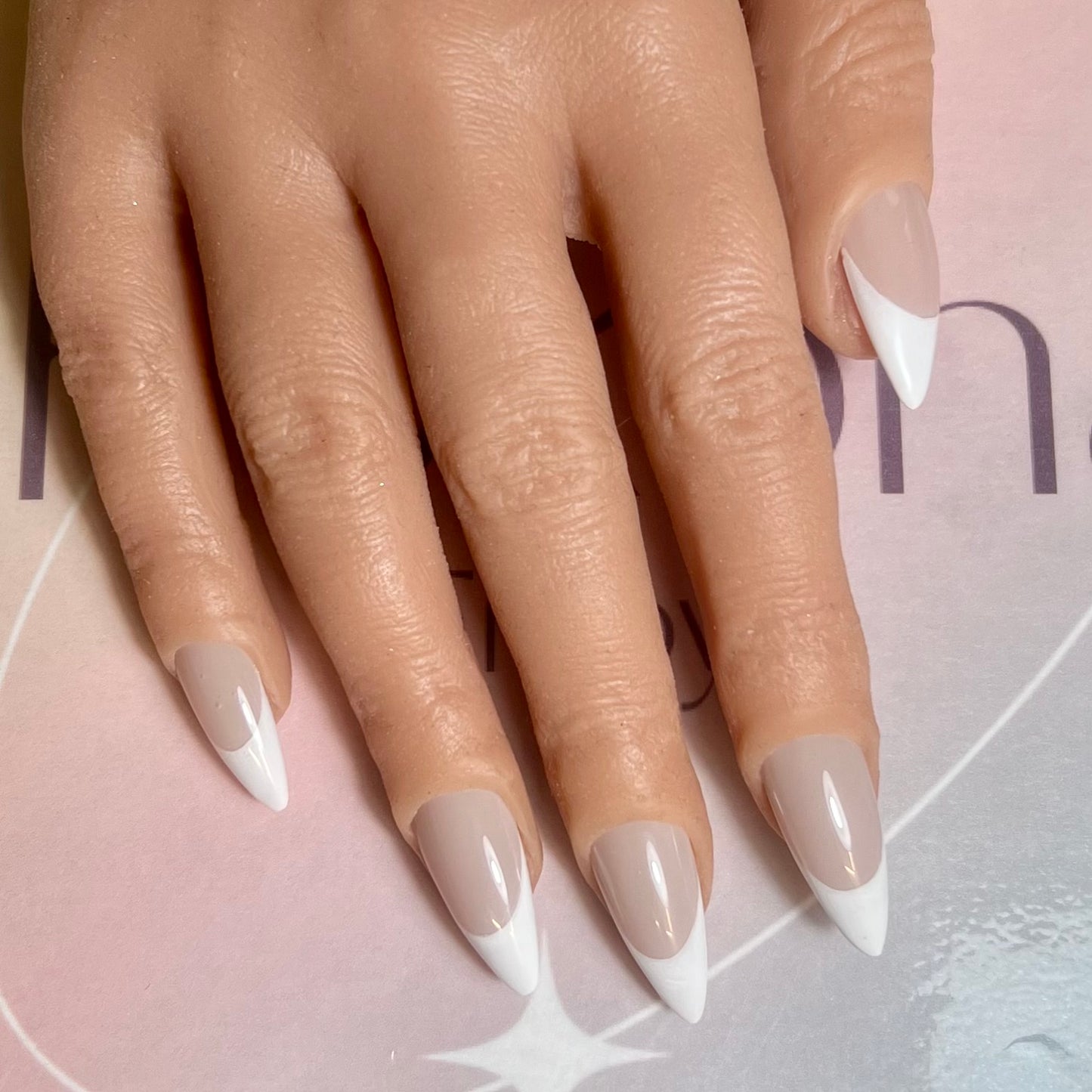 Kit Press On Nails Fast nails F013 French classique brillant – Ongles parfaits en quelques minutes !