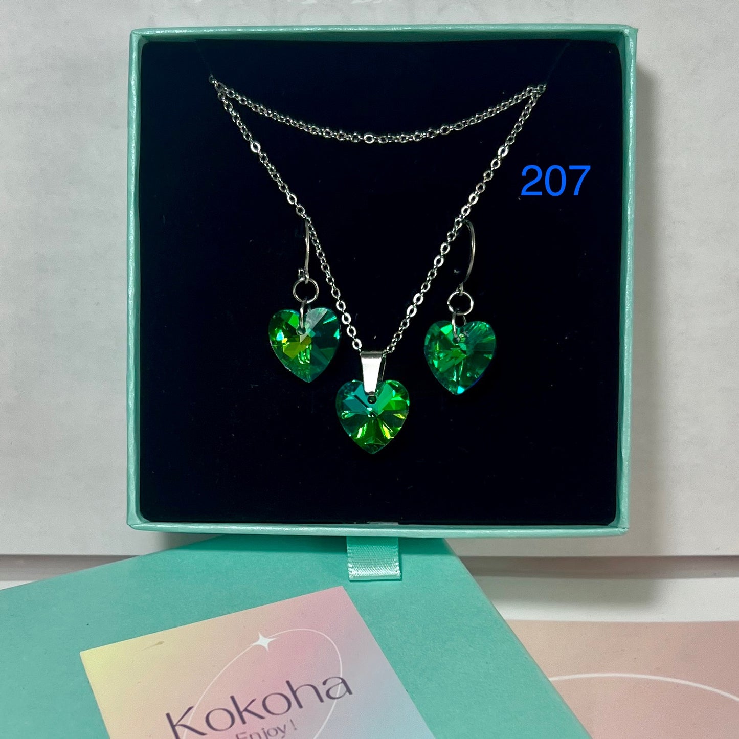 Parure Élégance Cœur Cristal – Collier & Boucles d’Oreilles en Acier Inoxydable (Boîte Cadeau Incluse)
