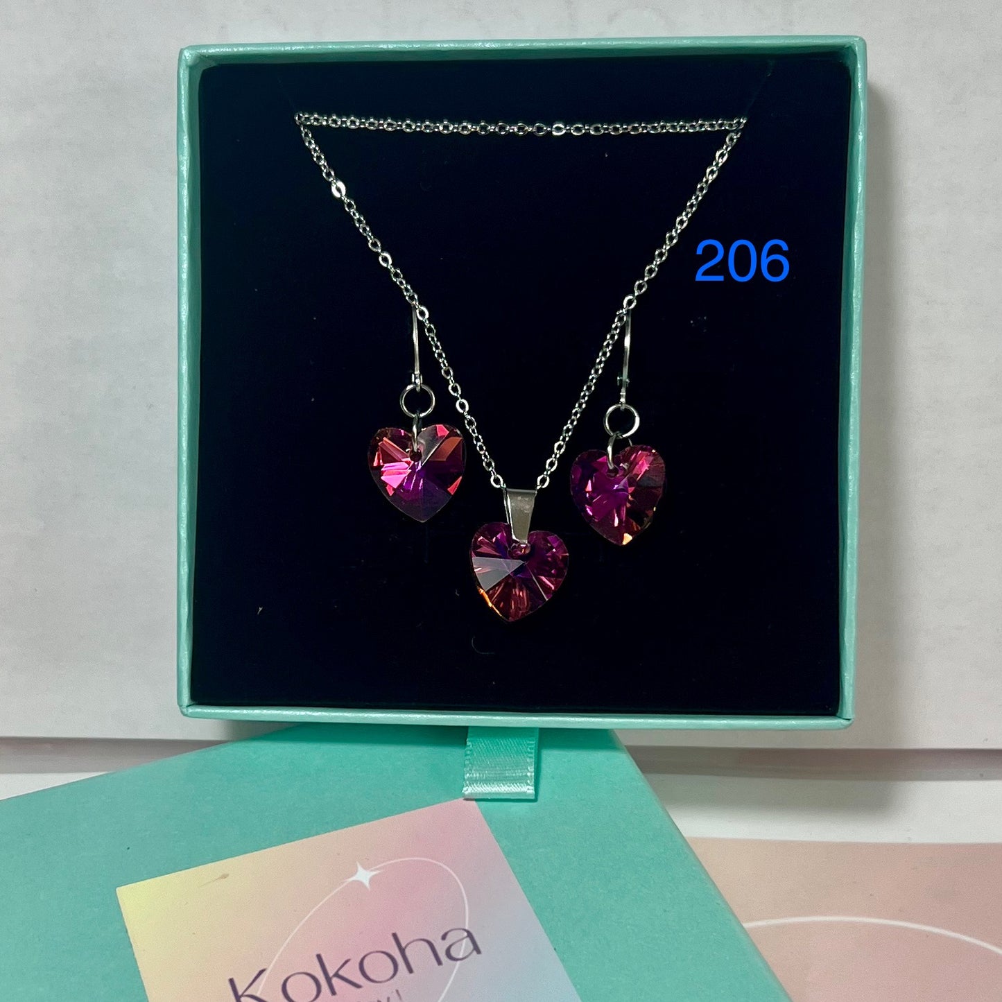Parure Élégance Cœur Cristal – Collier & Boucles d’Oreilles en Acier Inoxydable (Boîte Cadeau Incluse)