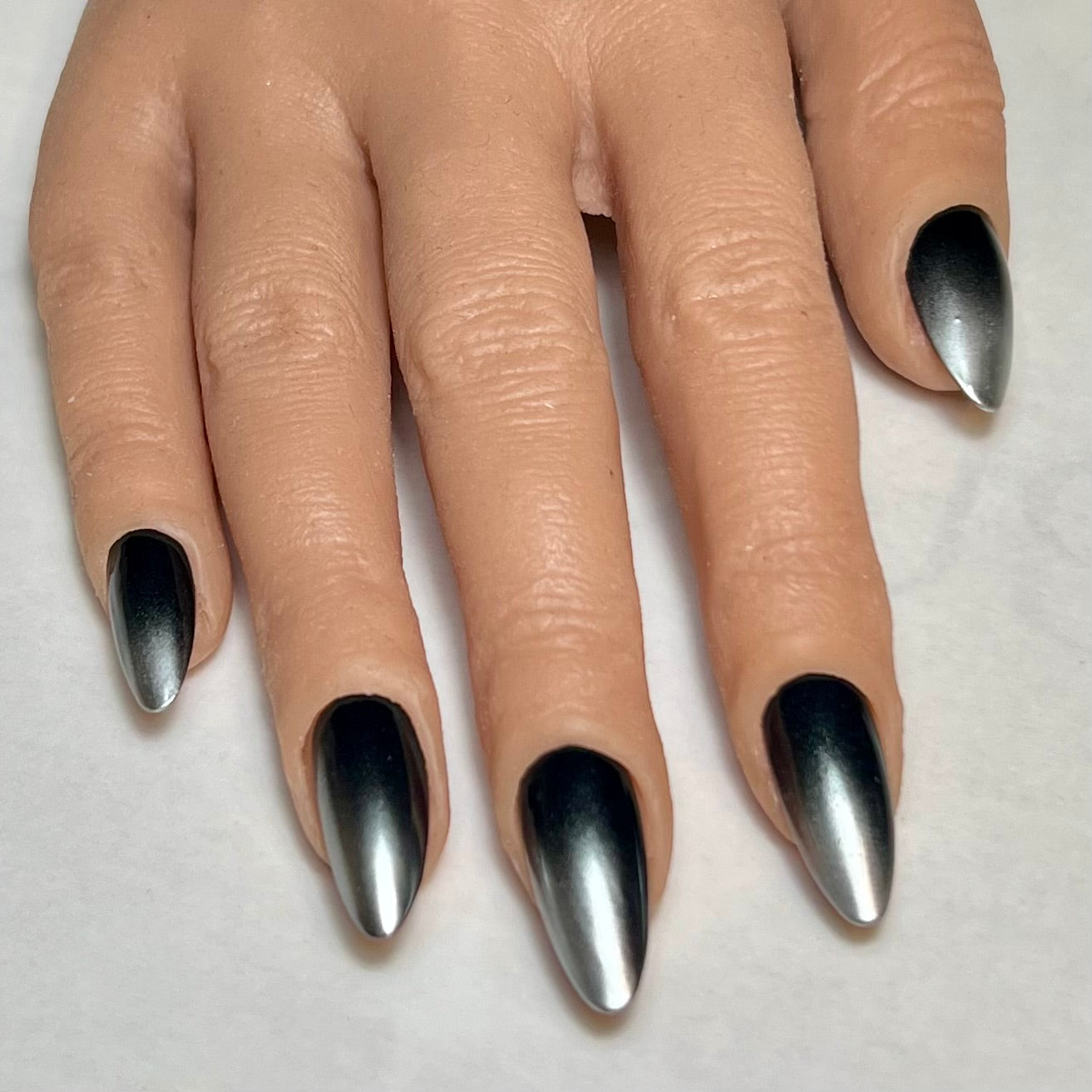 Kit Press On Nails “Fast Nails” universels NO035 à assortir à la parure