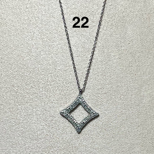 Collier en acier inoxydable N° 22 (40cm+ 6cm) – Ajustable, hypoallergénique et résistants à l’eau