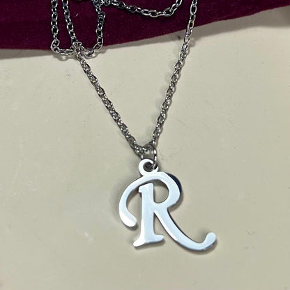 Collier Lettre Initiale en Acier Inoxydable – Doré ou Argenté | Cadeau Personnalisé à Petit Prix