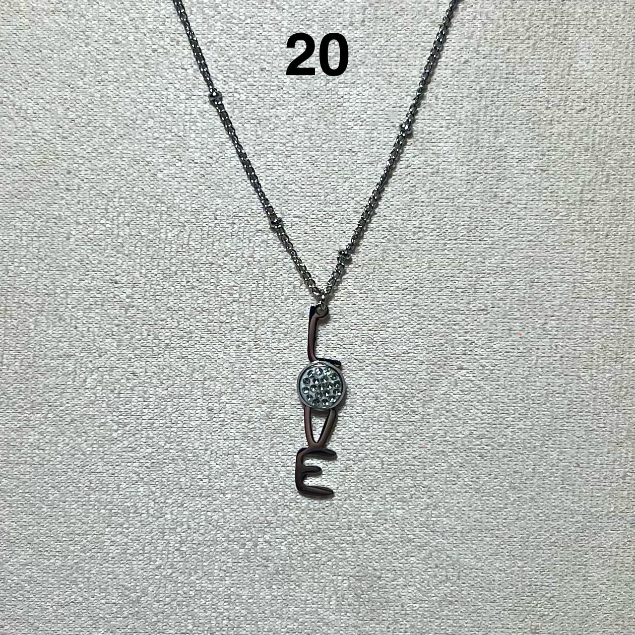 Collier en acier inoxydable N° 20 (40cm+ 3cm) – Ajustable, hypoallergénique et résistants à l’eau