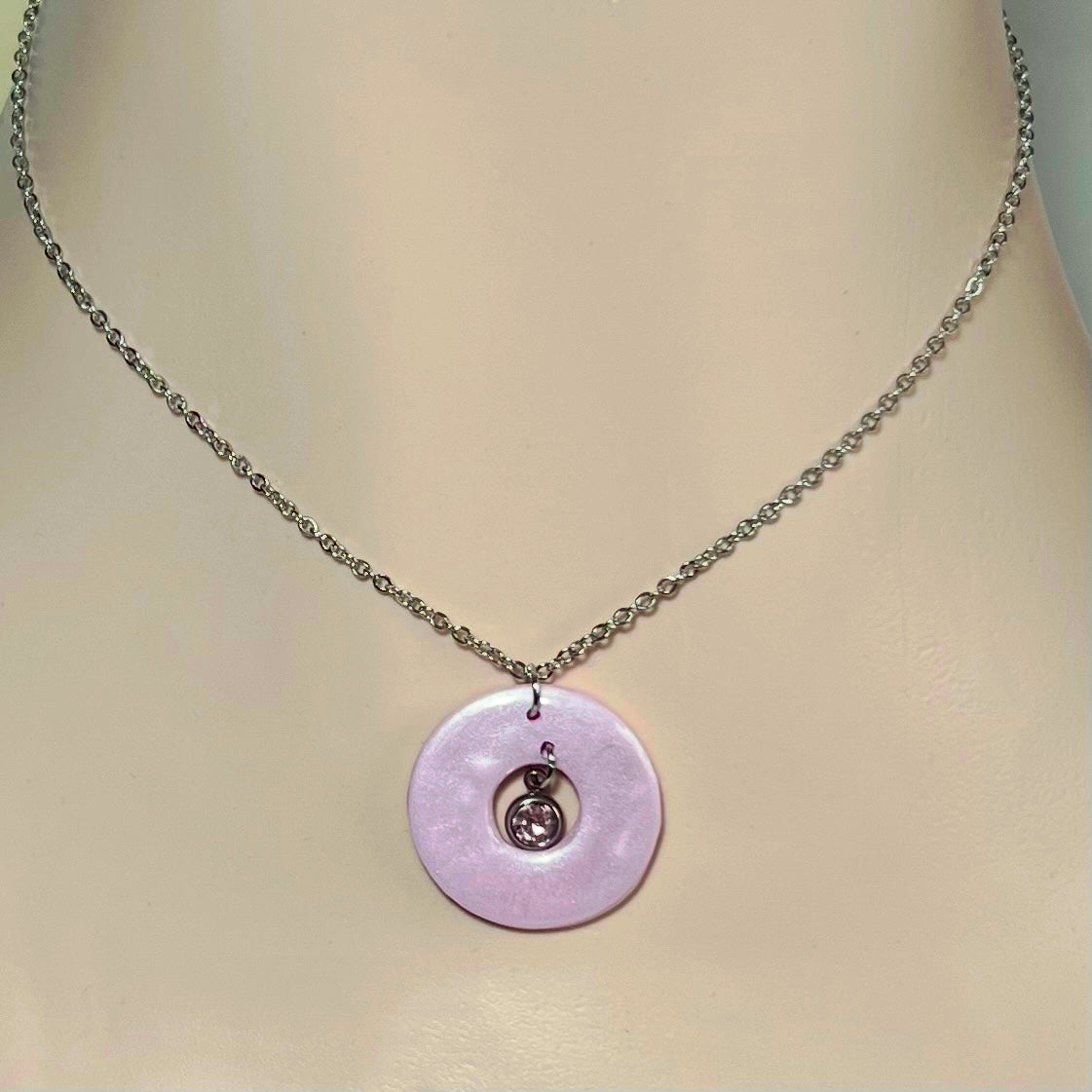 Colliers Halo – Acier inoxydable, pâte polymère nacrée et strass scintillant