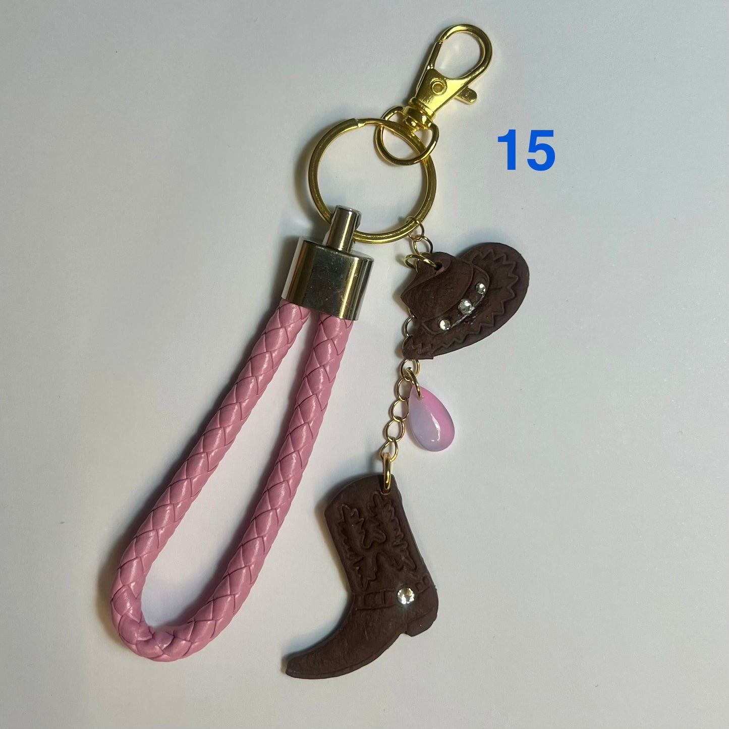 ✨ Bijou de Sac et Porte-Clés Fantaisie – Accessoire Tendance avec Breloques