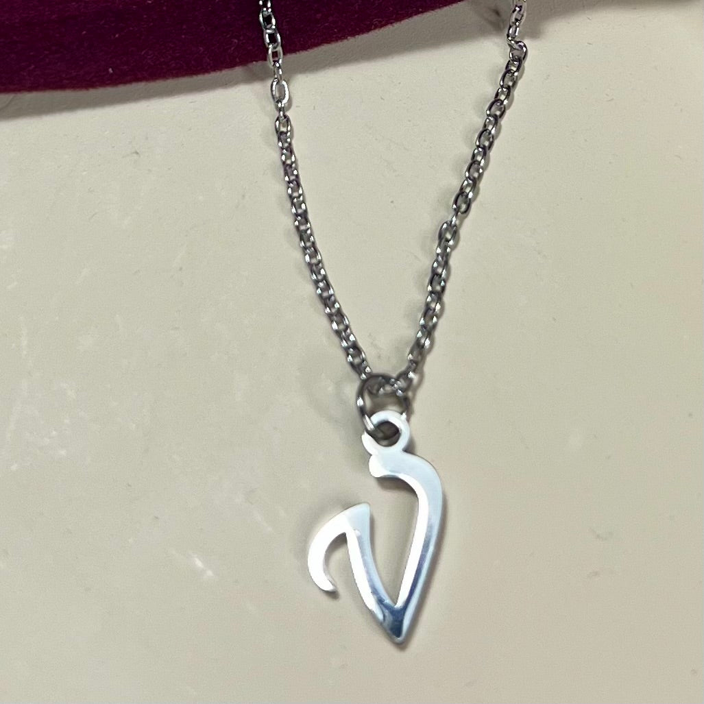 Collier Lettre Initiale en Acier Inoxydable – Doré ou Argenté | Cadeau Personnalisé à Petit Prix