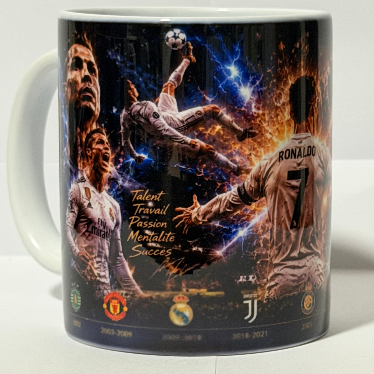 Mug B043 325ml en Céramique – Tasse Blanche Haute Qualité | Résistant Lave-vaisselle et Micro-ondes