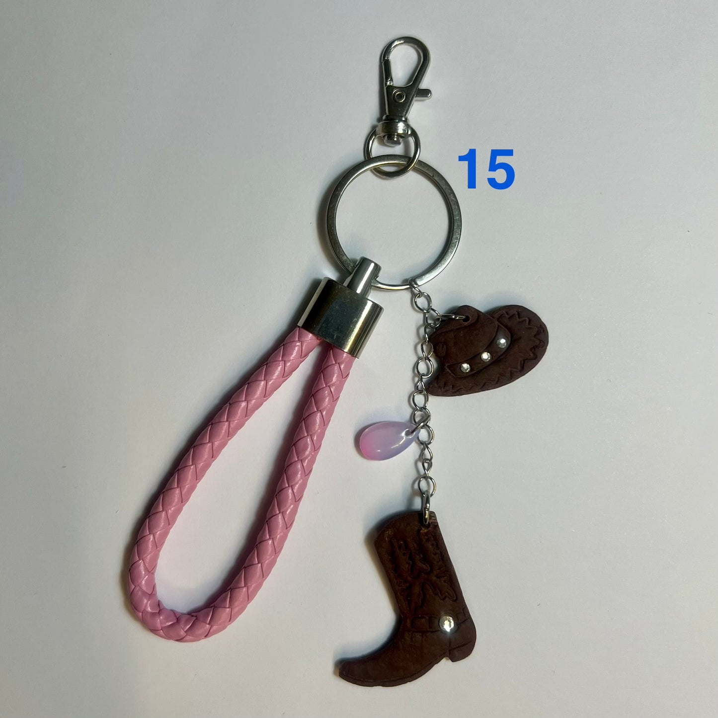 ✨ Bijou de Sac et Porte-Clés Fantaisie – Accessoire Tendance avec Breloques