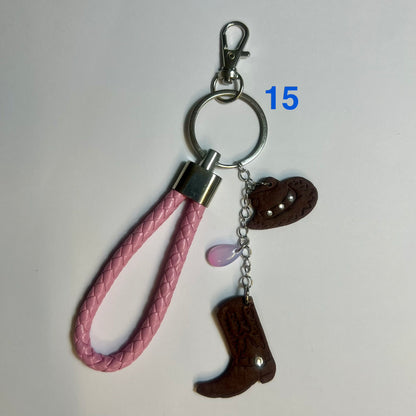 ✨ Bijou de Sac et Porte-Clés Fantaisie – Accessoire Tendance avec Breloques
