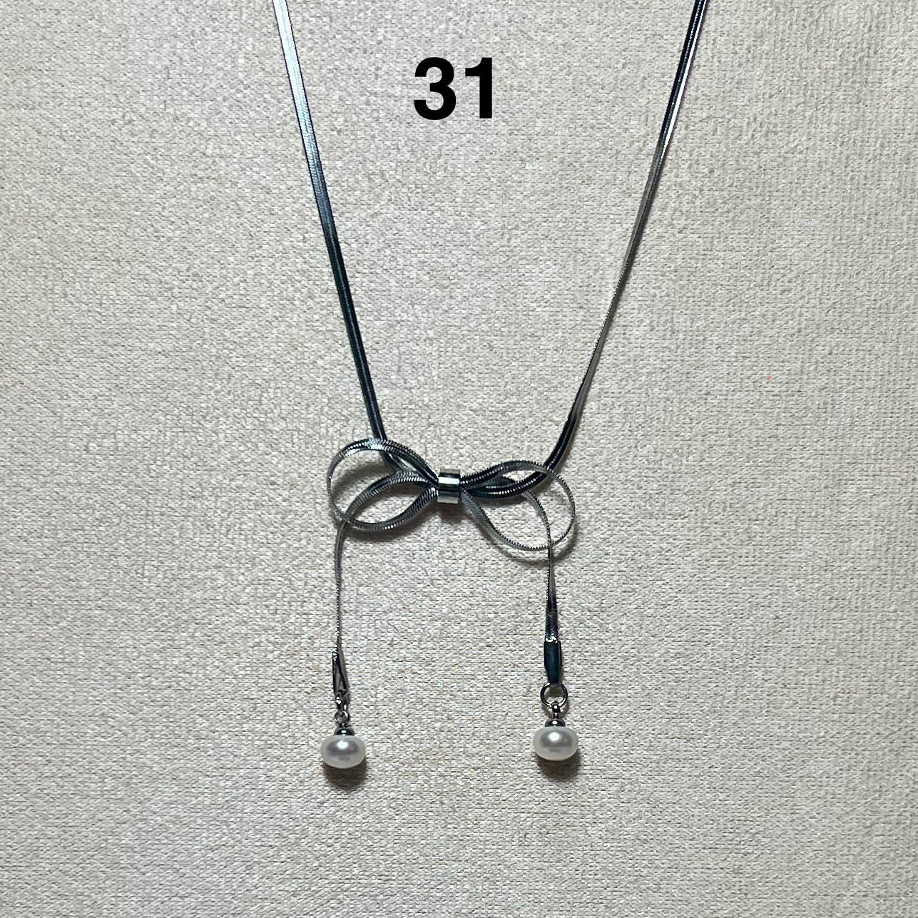 Collier Argenté en acier inoxydable N° 31 (42cm+ 5cm) – Ajustable, hypoallergénique et résistants à l’eau