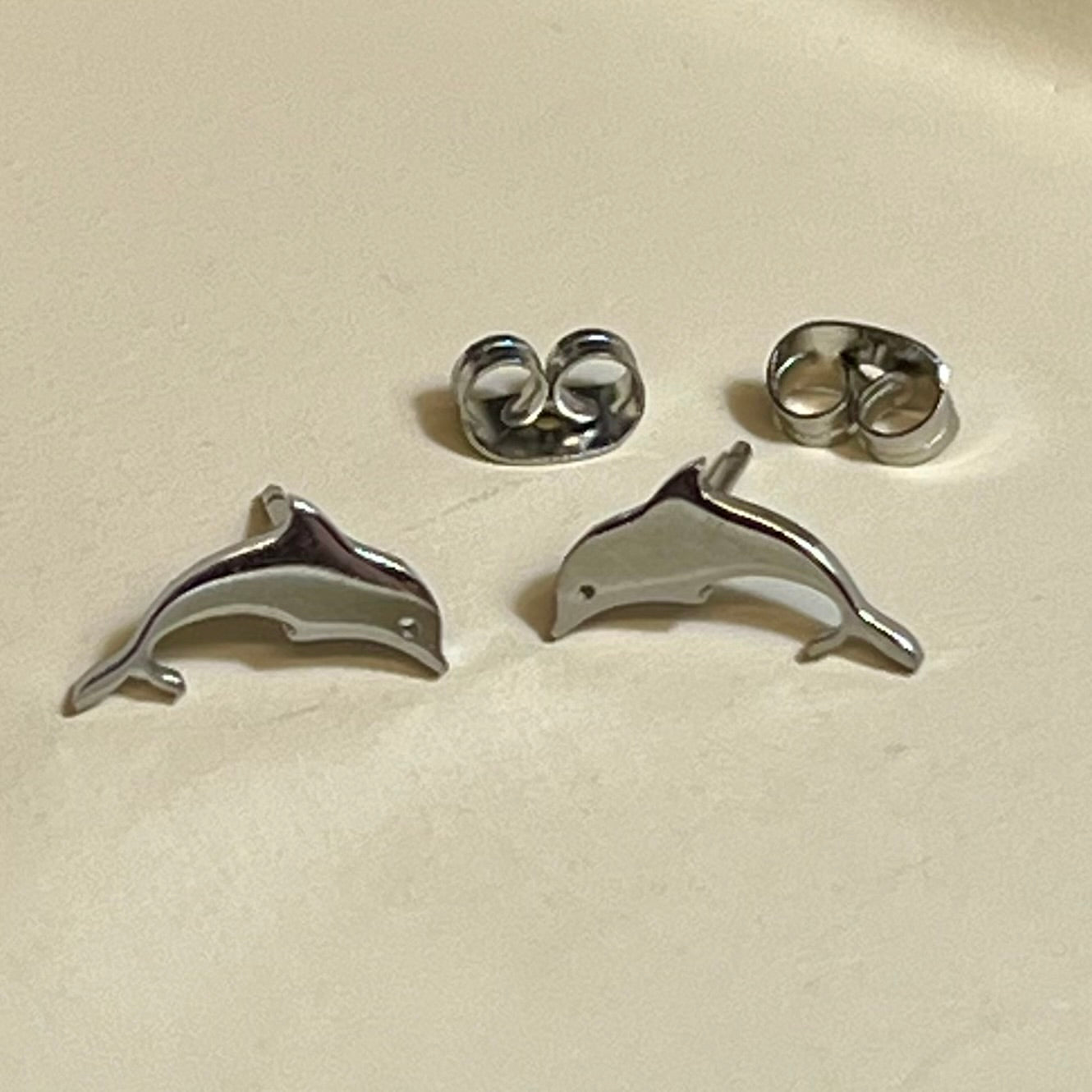 Boucles d’Oreilles en Acier Inoxydable B017 – Doré ou Argenté | Hypoallergéniques et Résistantes à l’Eau
