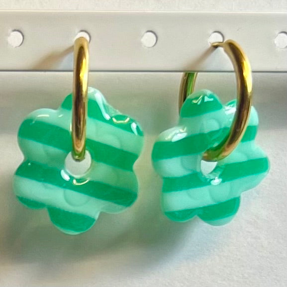 Pampilles Maxi Flora (25mm) – Paires de fleurs en pâte polymère (sans créoles)