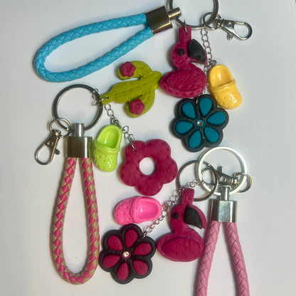 ✨ Bijou de Sac et Porte-Clés Fantaisie – Accessoire Tendance avec Breloques