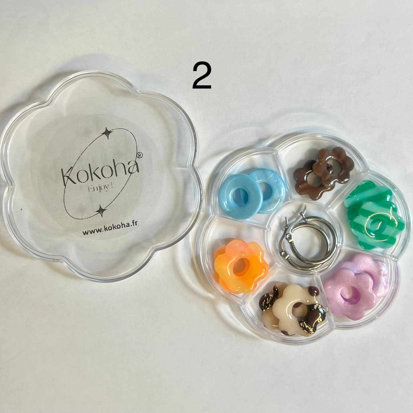 Coffret Boucles d’Oreilles Créoles et Pampilles – Boîte Fleur Acrylique Transparente | Acier Inoxydable