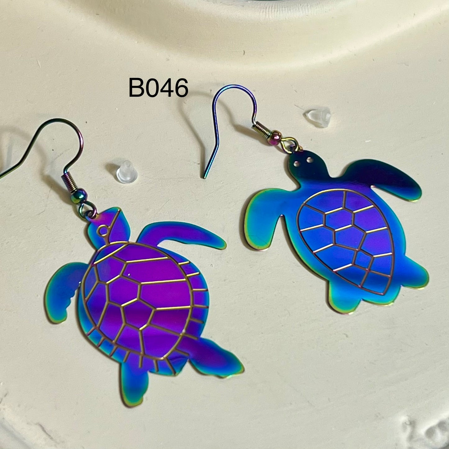 Boucles d’Oreilles en Acier Inoxydable B046 – Holographique | Hypoallergéniques et Résistantes à l’Eau