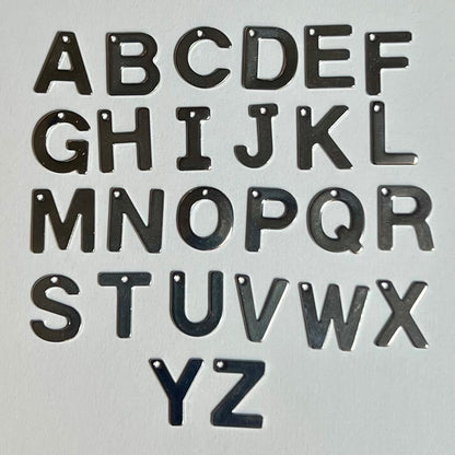 Collier Prénom Personnalisable en Acier Inoxydable – Lettres et Symboles Doré ou Argenté