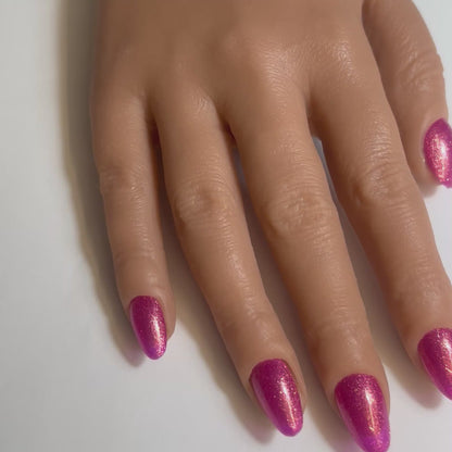 Vidéo des Press On Nails Kokoha modèle 010 rose fuchsia irisé doré portés